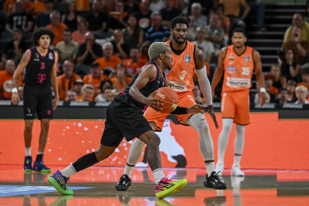 他们凭借快 他们凭借快