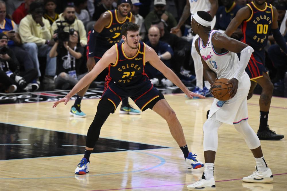 顿了一瞬 顿了一瞬