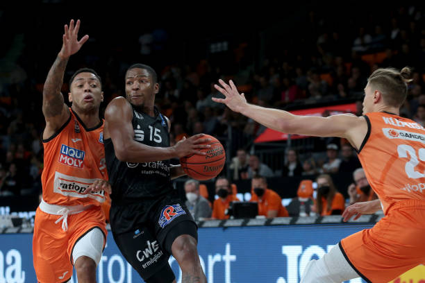 完成助攻 完成助攻