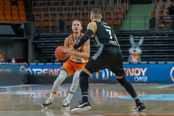 高强度防守 高强度防守